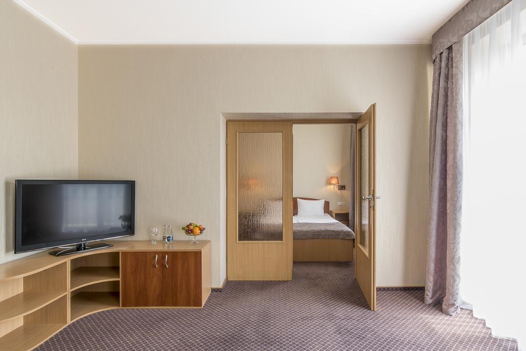 Mariot Medical Center Hotel Truskavets Exterior photo