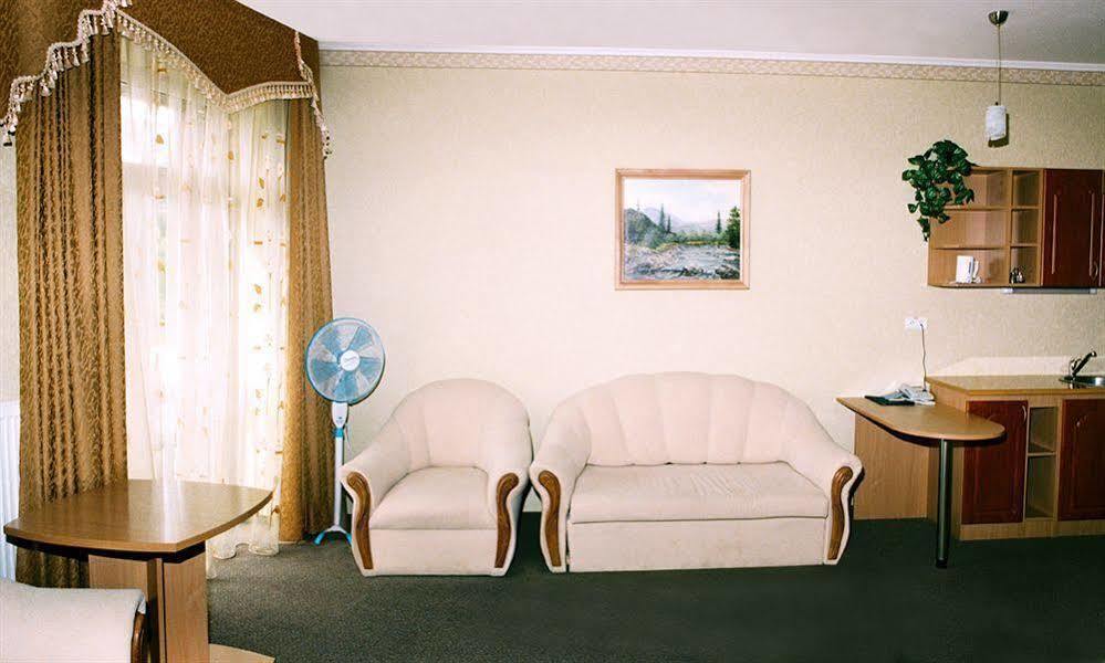 Mariot Medical Center Hotel Truskavets Exterior photo